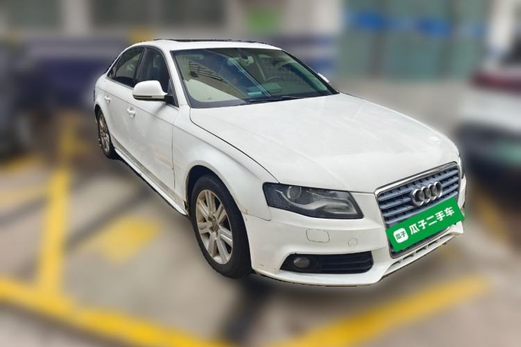 Used Audi A4L 2011 2.0 TFSI Standard Model Front Right 45 Deg