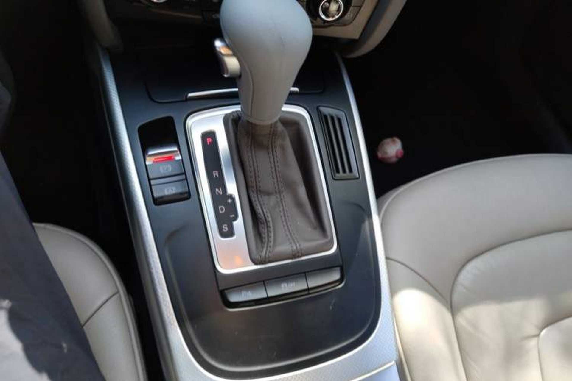 Used Audi A4L 2011 2.0 TFSI Comfort Model Gear Lever