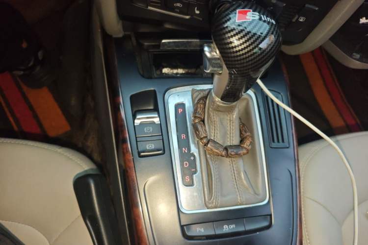 Used Audi A4L 2011 2.0 TFSI Comfort Model Gear Lever