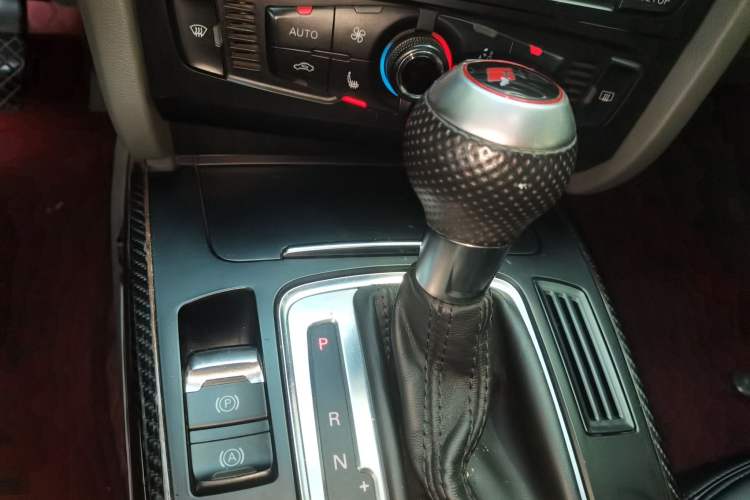 Used Audi A4L 2011 2.0 TFSI Standard Model Gear Lever