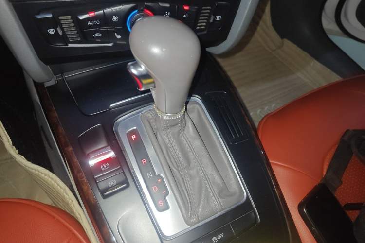 Used Audi A4L 2011 2.0 TFSI Comfort Model Gear Lever