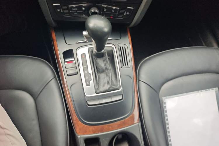 Used Audi A4L 2011 2.0 TFSI Standard Model Gear Lever