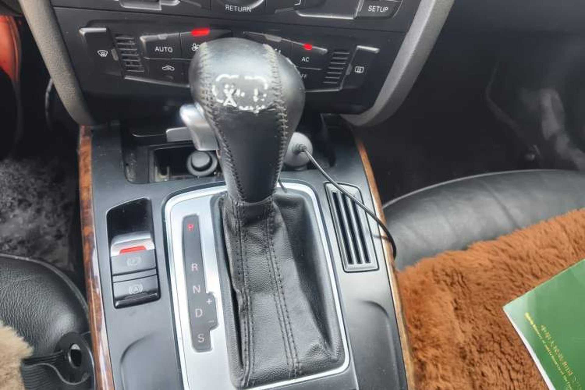 Used Audi A4L 2011 2.0 TFSI Comfort Model Gear Lever