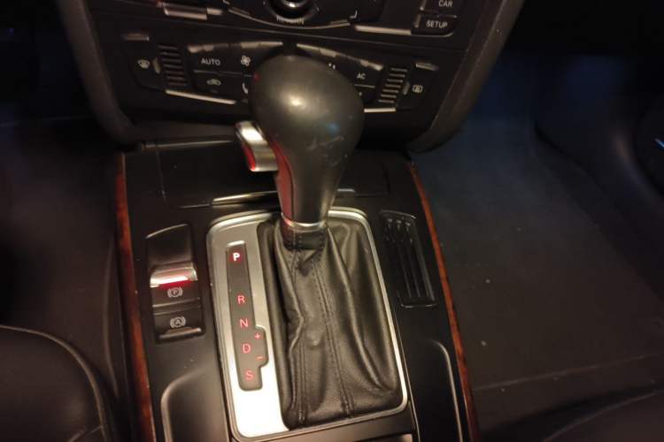 Used Audi A4L 2011 2.0 TFSI Comfort Model Gear Lever
