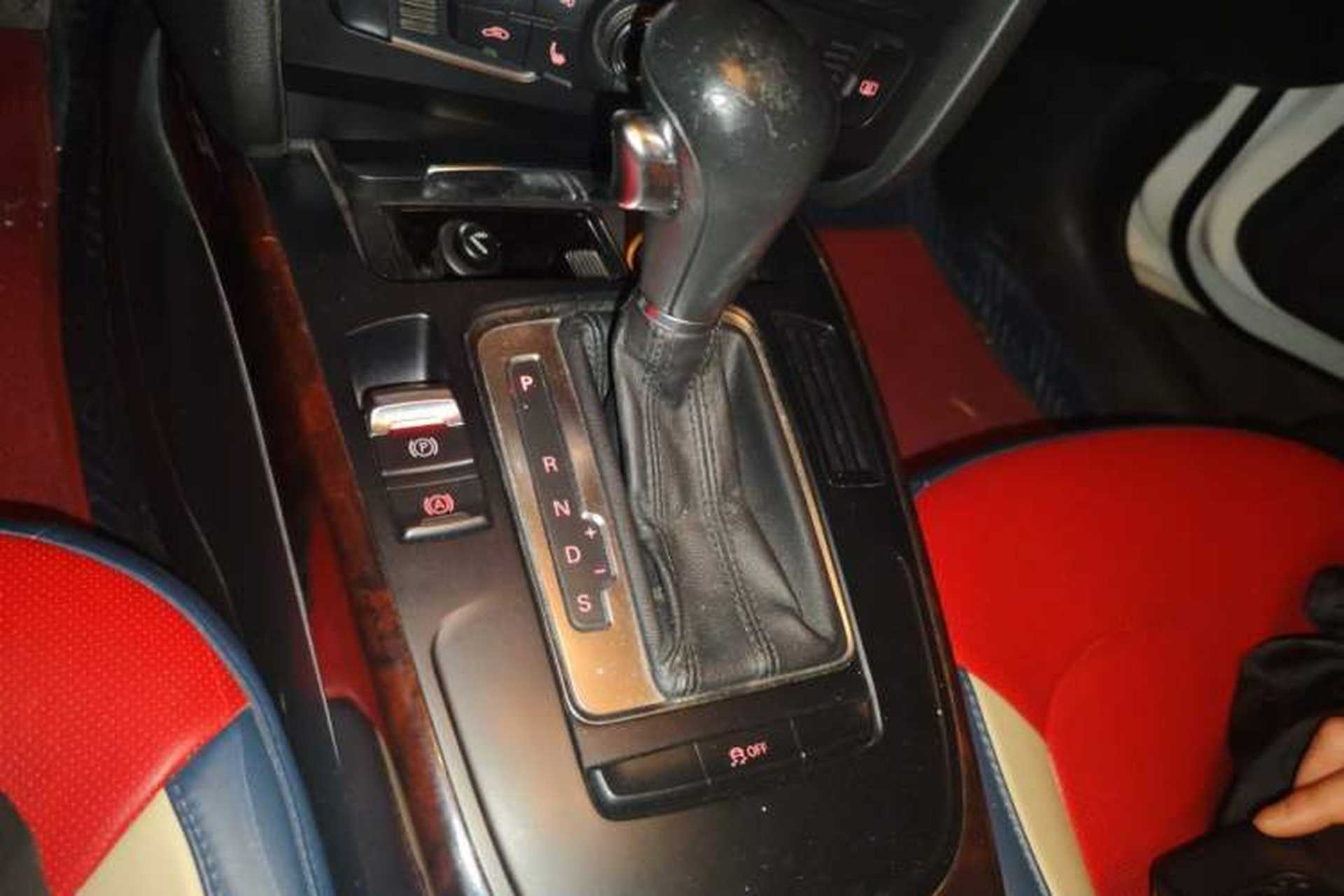 Used Audi A4L 2011 2.0 TFSI Comfort Model Gear Lever