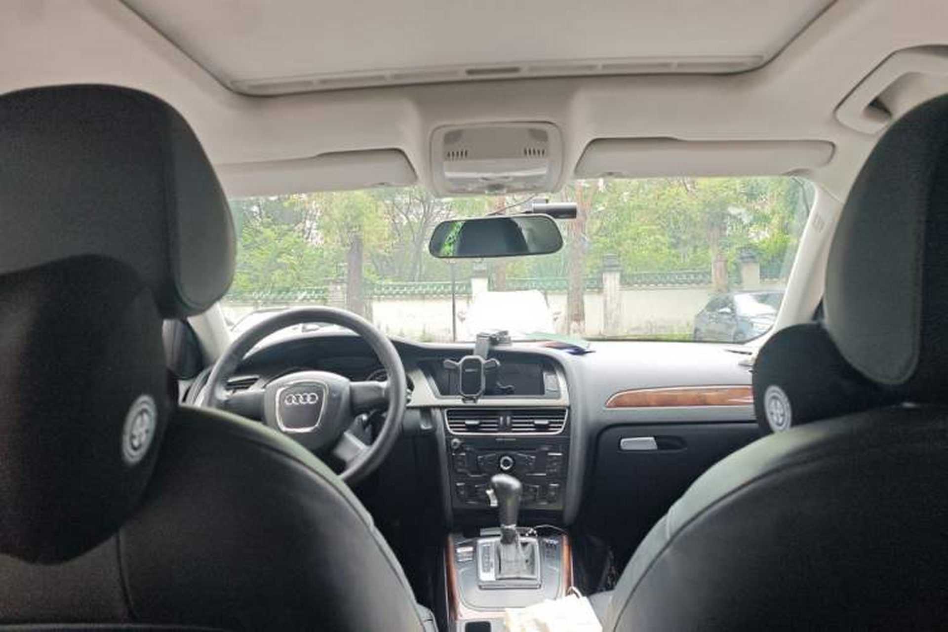 Used Audi A4L 2011 2.0 TFSI Comfort Model Headliner