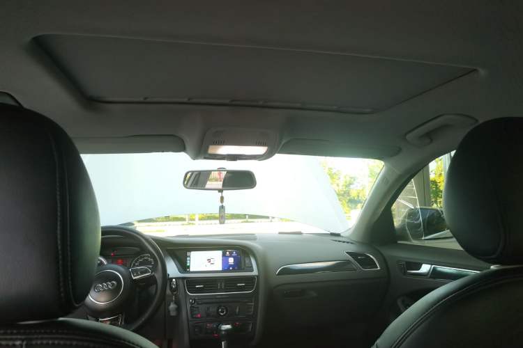 Used Audi A4L 2011 2.0 TFSI Standard Model Headliner