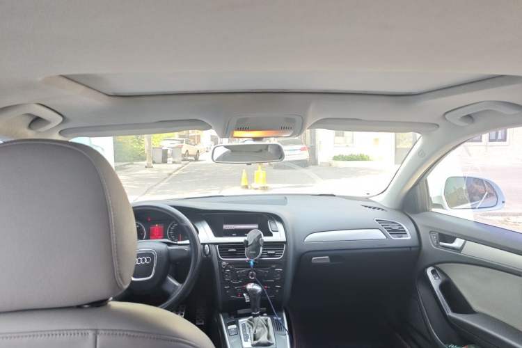 Used Audi A4L 2011 1.8 TFSI Comfort Model Headliner