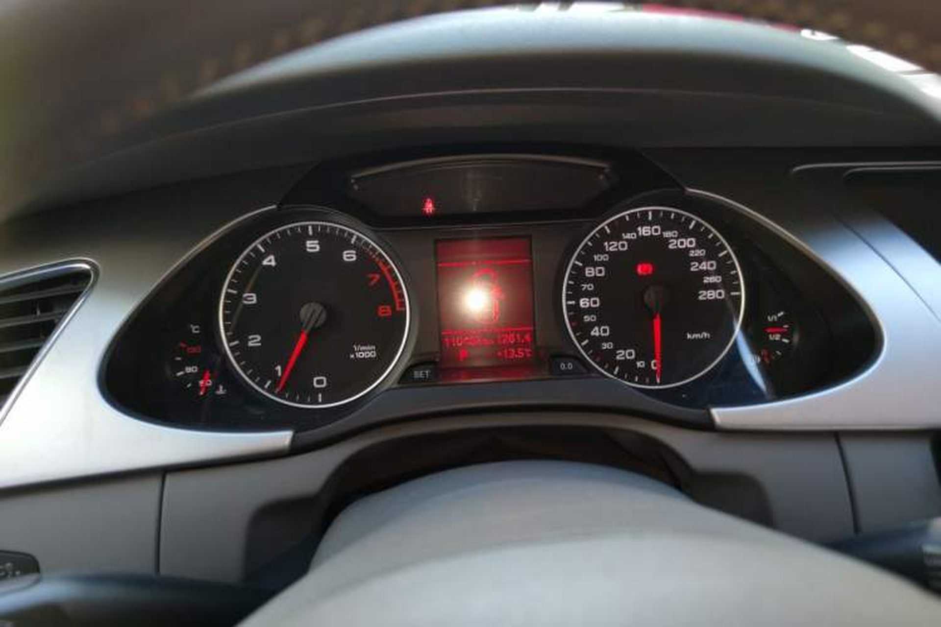 Used Audi A4L 2011 2.0 TFSI Comfort Model Instrument Cluster