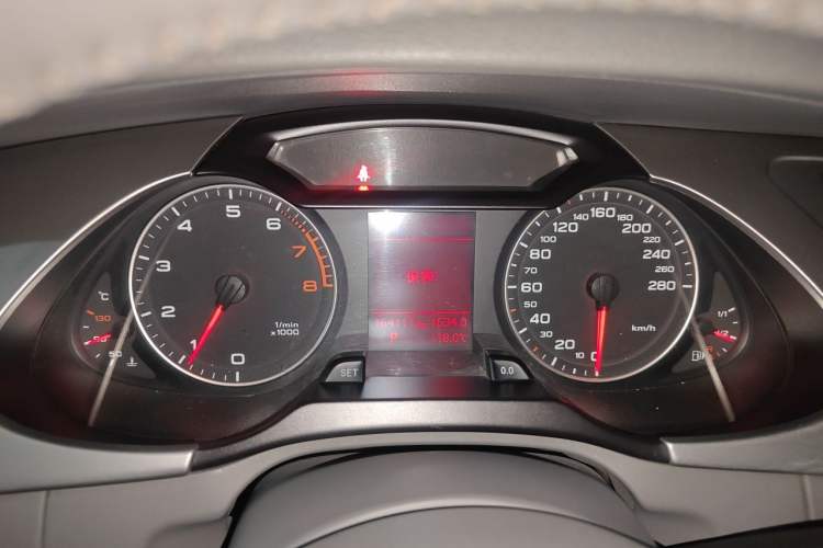 Used Audi A4L 2011 2.0 TFSI Comfort Model Instrument Cluster