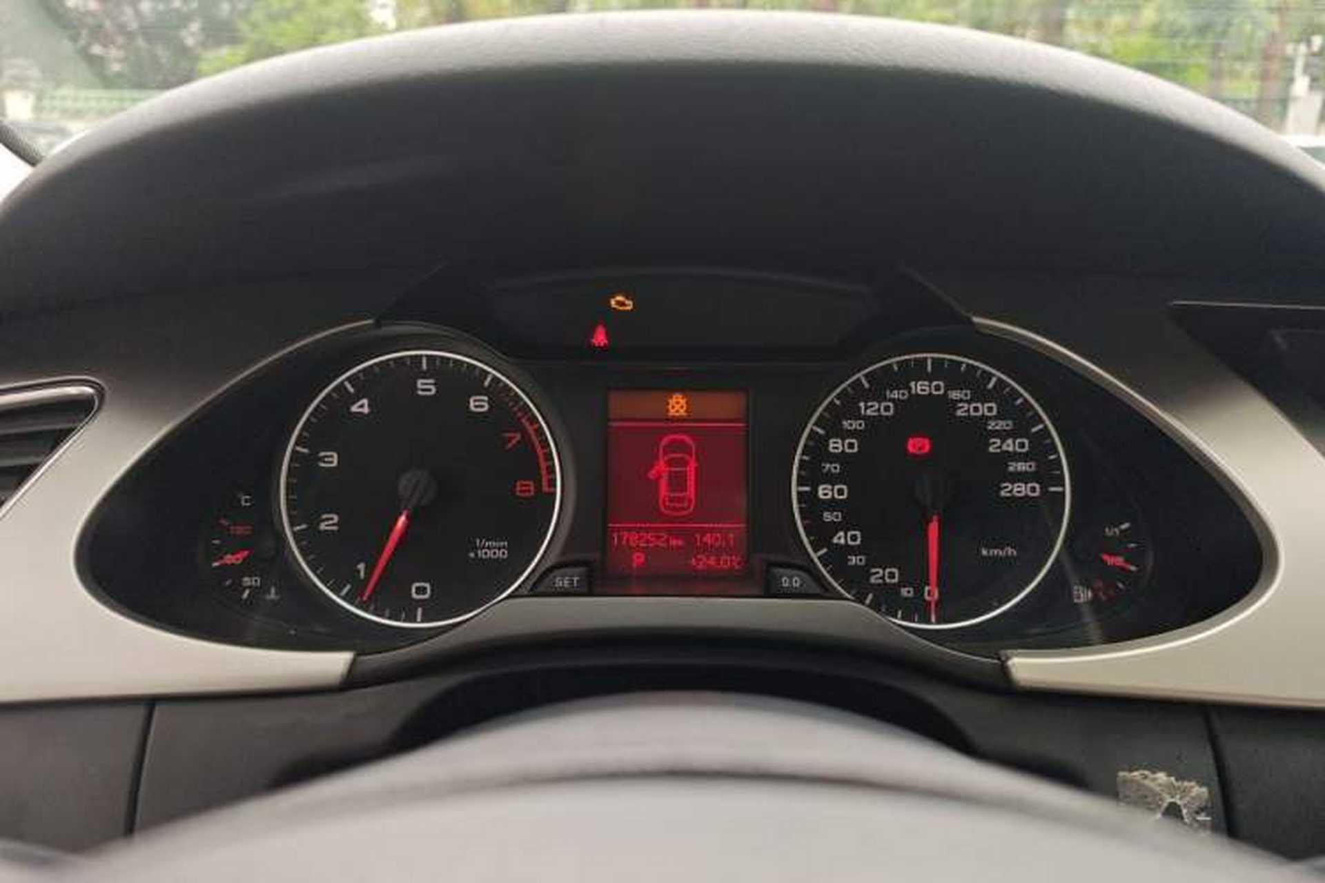 Used Audi A4L 2011 2.0 TFSI Comfort Model Instrument Cluster