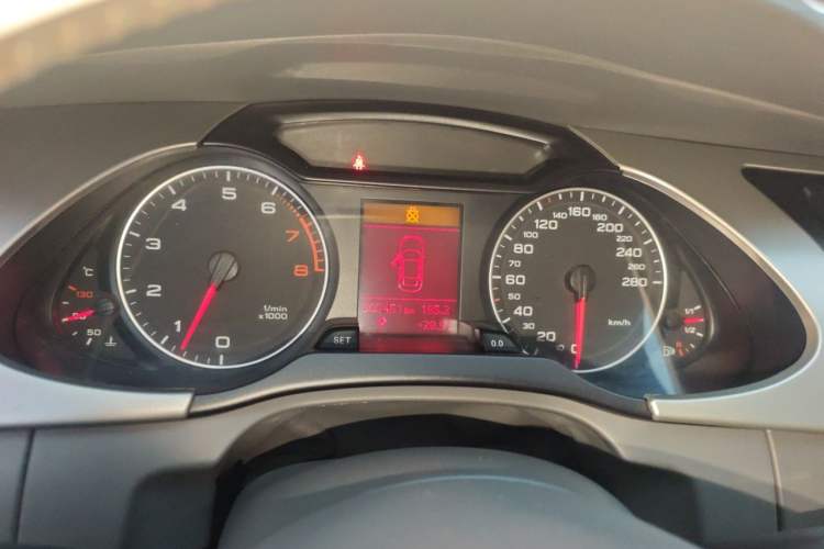 Used Audi A4L 2011 2.0 TFSI Comfort Model Instrument Cluster