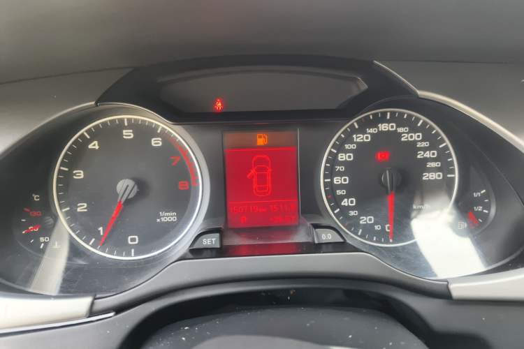 Used Audi A4L 2011 2.0 TFSI Comfort Model Instrument Cluster
