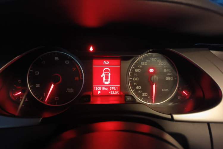 Used Audi A4L 2011 2.0 TFSI Comfort Model Instrument Cluster