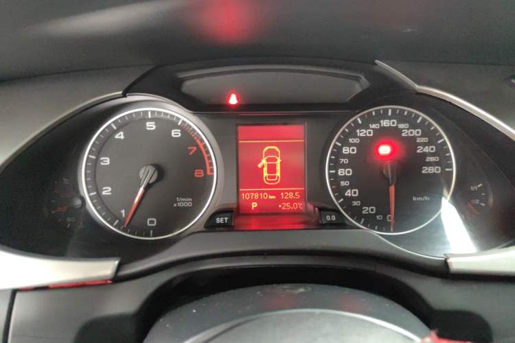 Used Audi A4L 2011 2.0 TFSI Standard Model Instrument Cluster