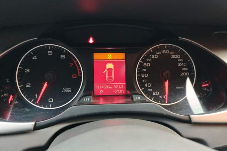 Used Audi A4L 2011 2.0 TFSI Comfort Model Instrument Cluster