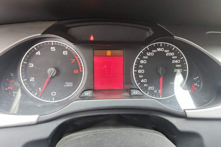 Used Audi A4L 2011 1.8 TFSI Comfort Model Instrument Cluster