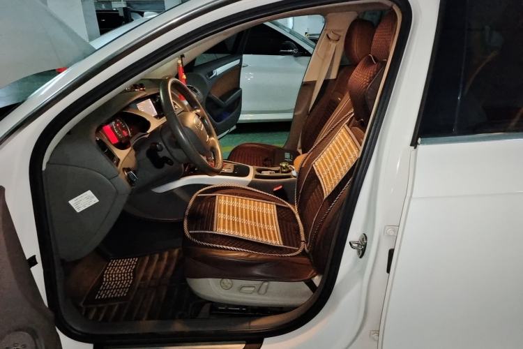 Used Audi A4L 2011 2.0 TFSI Standard Model Left Front Seat