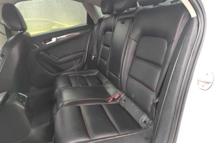 Used Audi A4L 2011 2.0 TFSI Standard Model Left Rear Seat