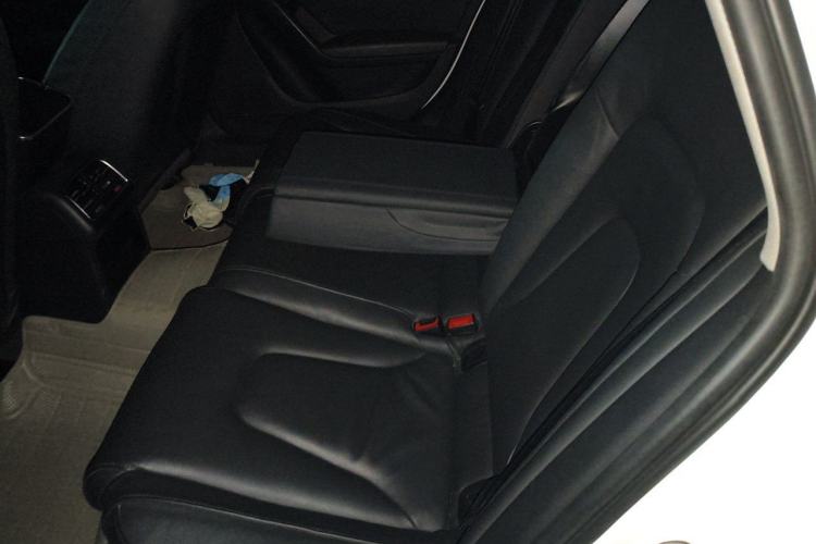 Used Audi A4L 2011 2.0 TFSI Technology Edition Left Rear Seat