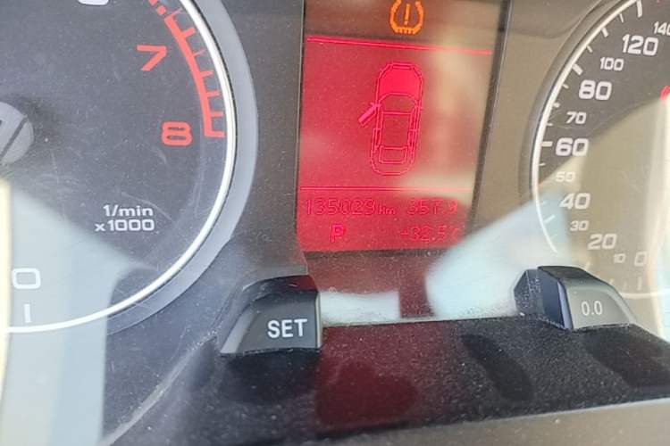 Used Audi A4L 2011 2.0 TFSI Comfort Model Odometer Close Up