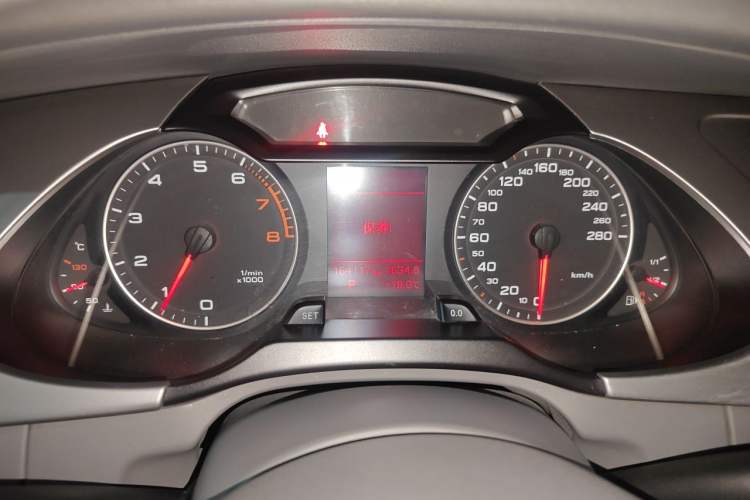 Used Audi A4L 2011 2.0 TFSI Comfort Model Odometer Close Up