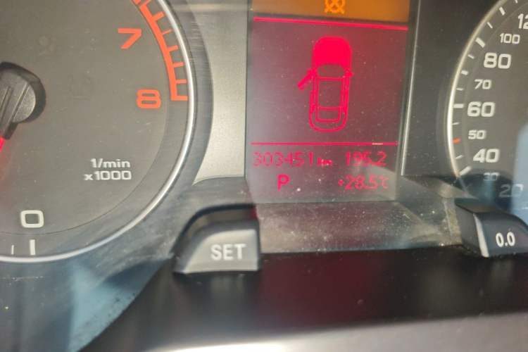 Used Audi A4L 2011 2.0 TFSI Comfort Model Odometer Close Up