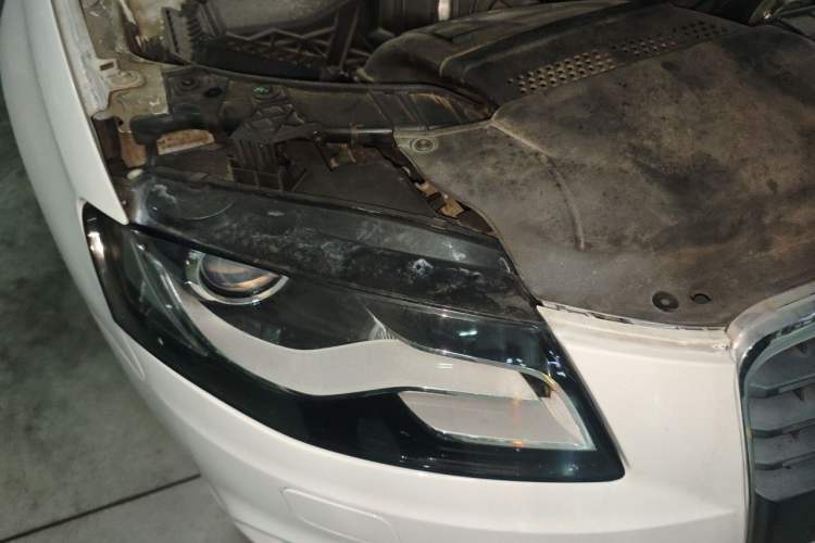 Used Audi A4L 2011 2.0 TFSI Comfort Model Right Front Headlight