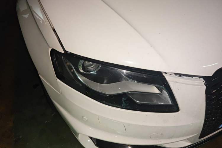 Used Audi A4L 2011 2.0 TFSI Comfort Model Right Front Headlight