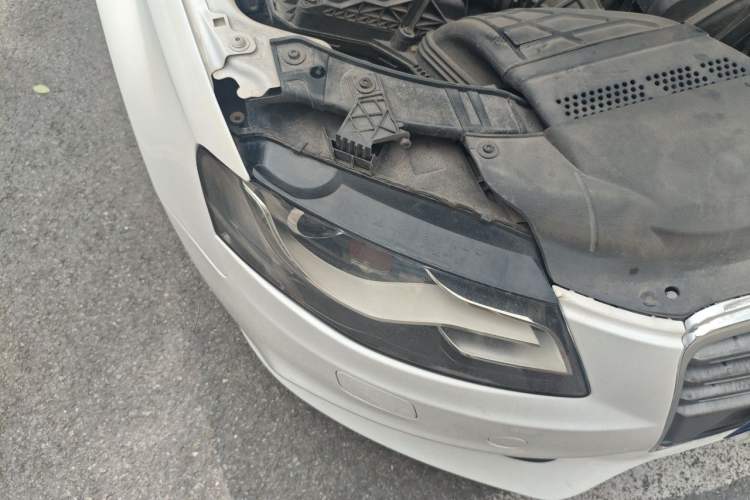 Used Audi A4L 2011 2.0 TFSI Standard Model Right Front Headlight