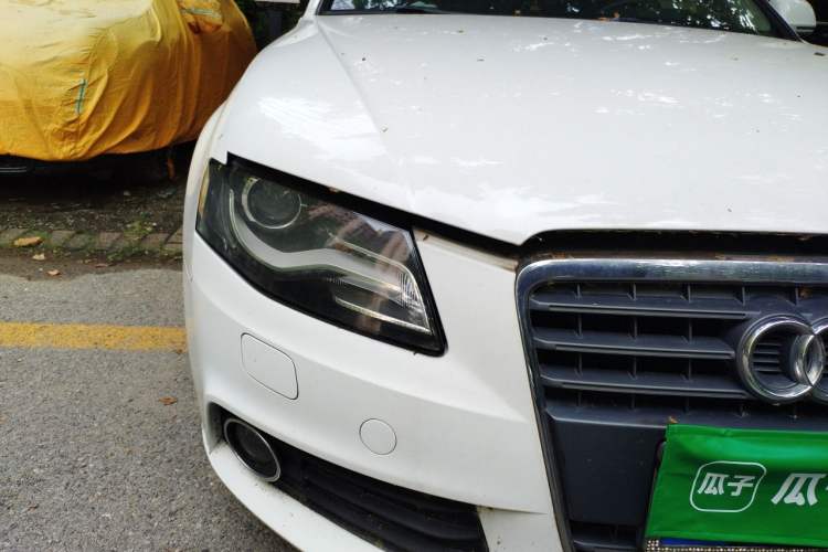 Used Audi A4L 2011 2.0 TFSI Comfort Model Right Front Headlight