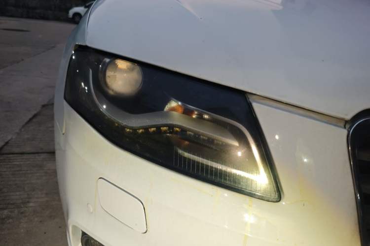 Used Audi A4L 2011 2.0 TFSI Comfort Model Right Front Headlight
