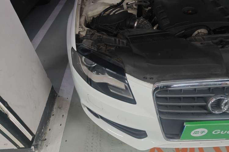 Used Audi A4L 2011 2.0 TFSI Comfort Model Right Front Headlight
