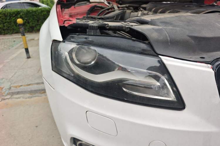Used Audi A4L 2011 2.0 TFSI Standard Model Right Front Headlight