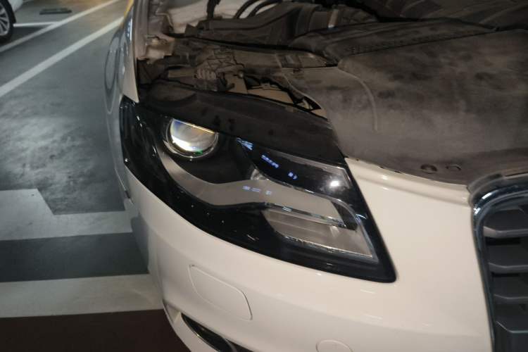 Used Audi A4L 2011 2.0 TFSI Comfort Model Right Front Headlight