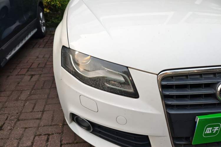Used Audi A4L 2011 2.0 TFSI Comfort Model Right Front Headlight