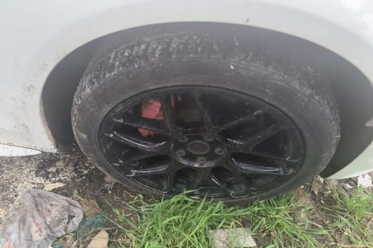 Used Audi A4L 2011 2.0 TFSI Standard Model Right Front Wheel Hub
