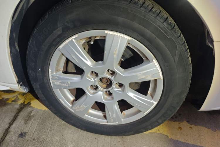 Used Audi A4L 2011 2.0 TFSI Comfort Model Right Front Wheel Hub