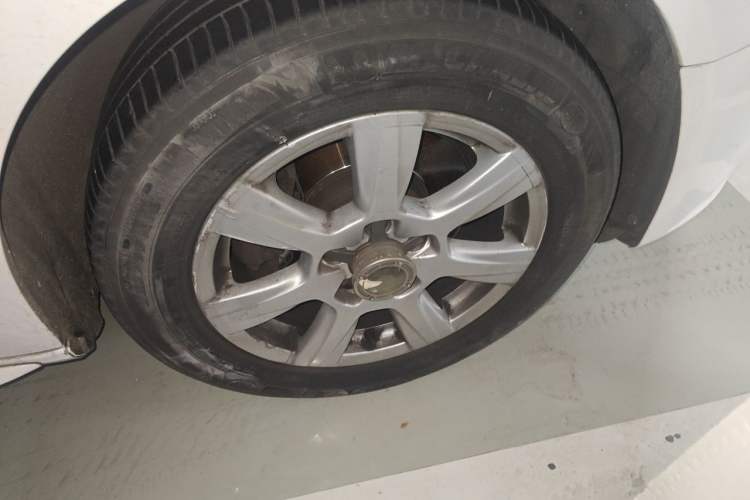 Used Audi A4L 2011 2.0 TFSI Comfort Model Right Front Wheel Hub