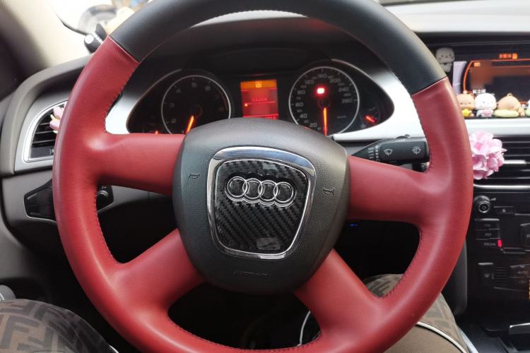 Used Audi A4L 2011 2.0 TFSI Comfort Model Steering Wheel