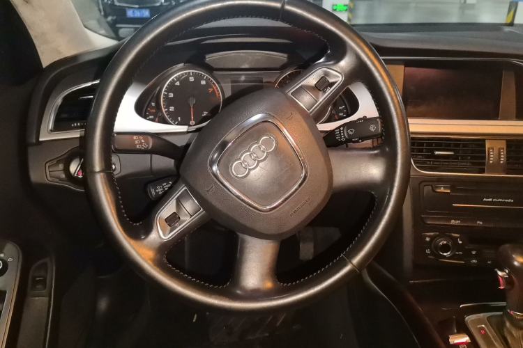 Used Audi A4L 2011 2.0 TFSI Technology Edition Steering Wheel