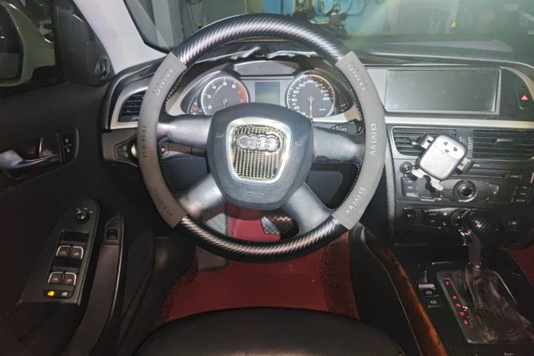 Used Audi A4L 2011 2.0 TFSI Comfort Model Steering Wheel