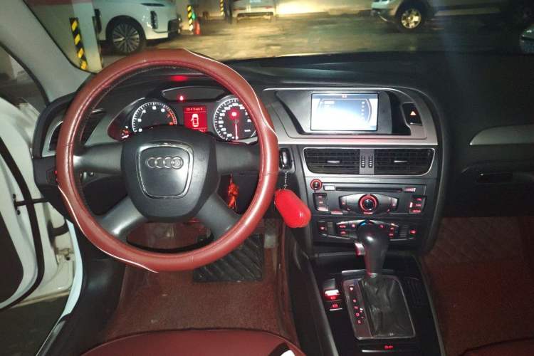 Used Audi A4L 2011 1.8 TFSI Comfort Model Steering Wheel