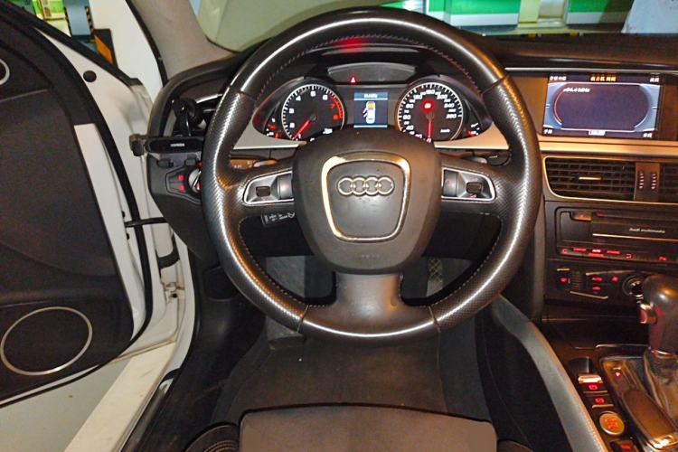 Used Audi A4L 2011 2.0 TFSI Sport Edition Steering Wheel