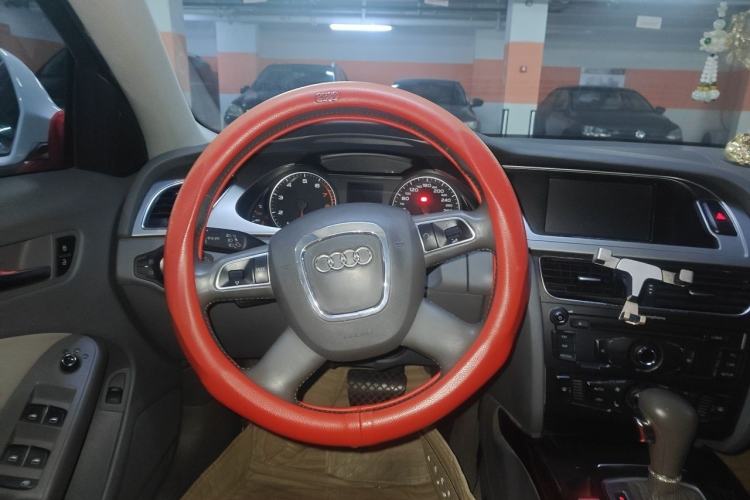 Used Audi A4L 2011 2.0 TFSI Comfort Model Steering Wheel