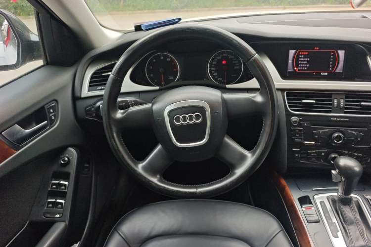 Used Audi A4L 2011 2.0 TFSI Standard Model Steering Wheel