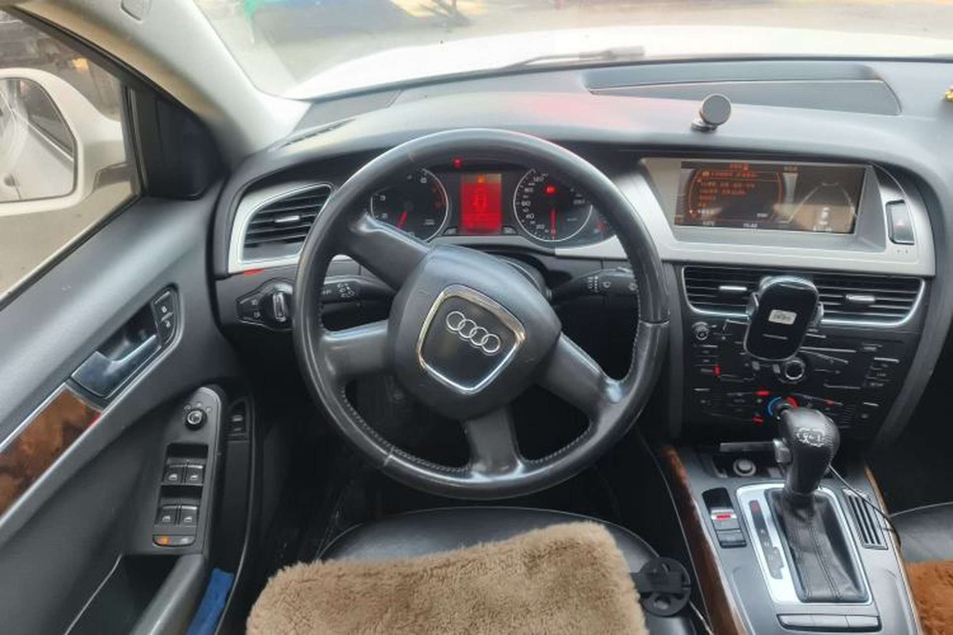 Used Audi A4L 2011 2.0 TFSI Comfort Model Steering Wheel