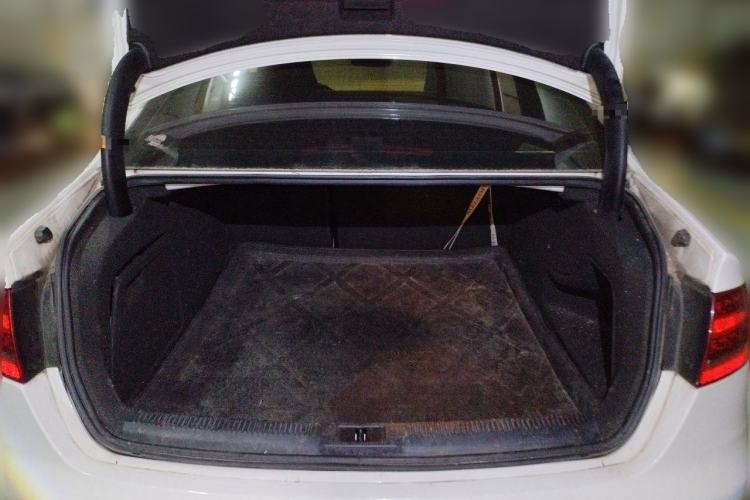Used Audi A4L 2011 2.0 TFSI Standard Model Trunk