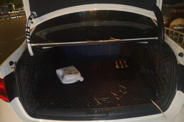 Used Audi A4L 2011 2.0 TFSI Comfort Model Trunk