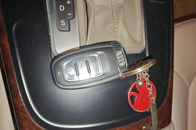 Used Audi A4L 2011 2.0 TFSI Comfort Model Vehicle Key
